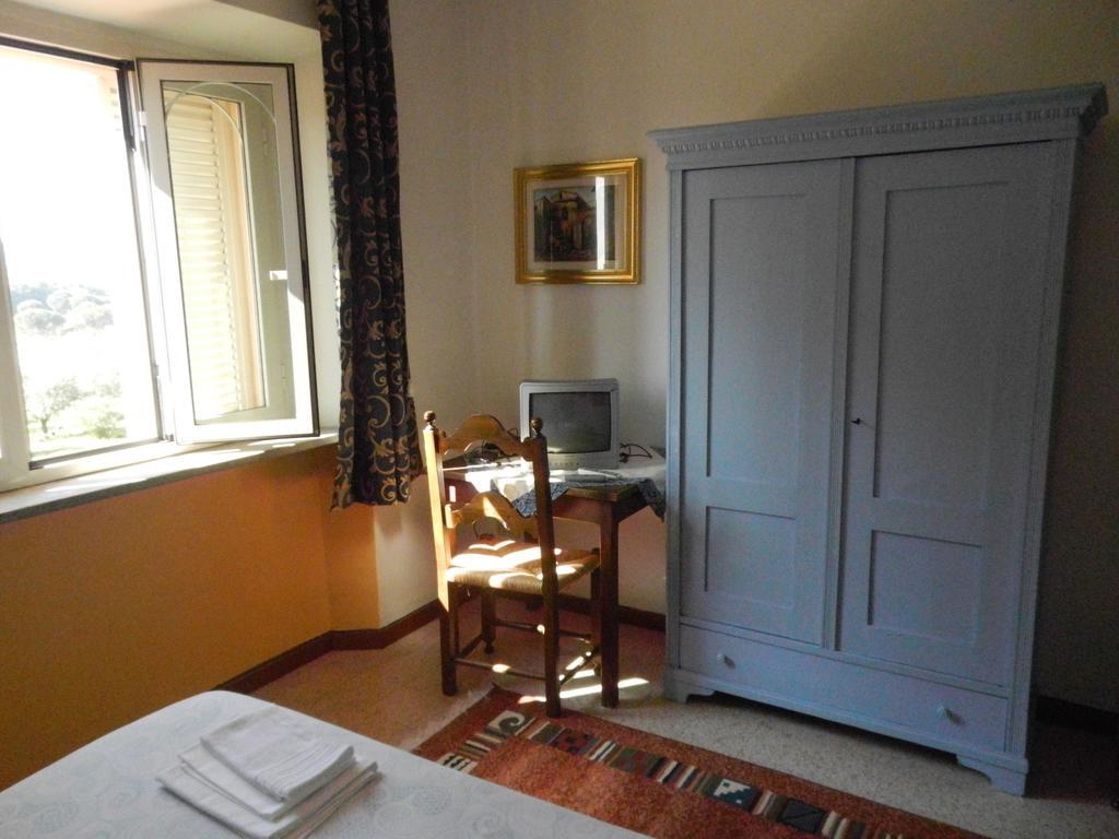 Residence Il Colle Collestrada Стая снимка