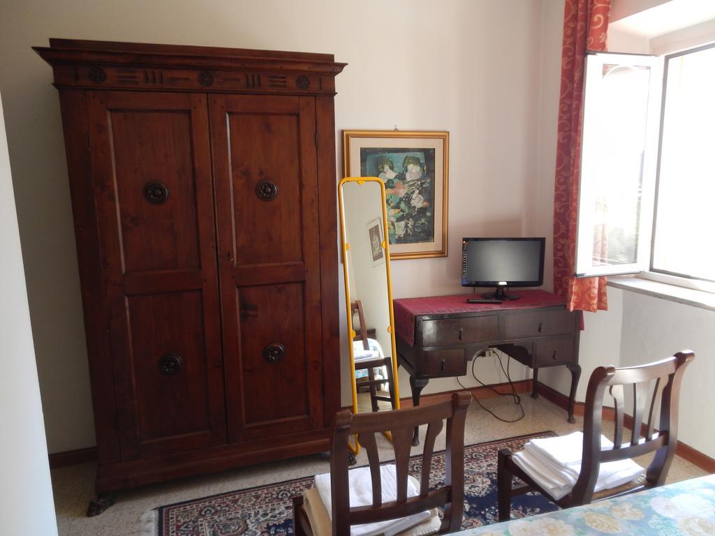 Residence Il Colle Collestrada Стая снимка