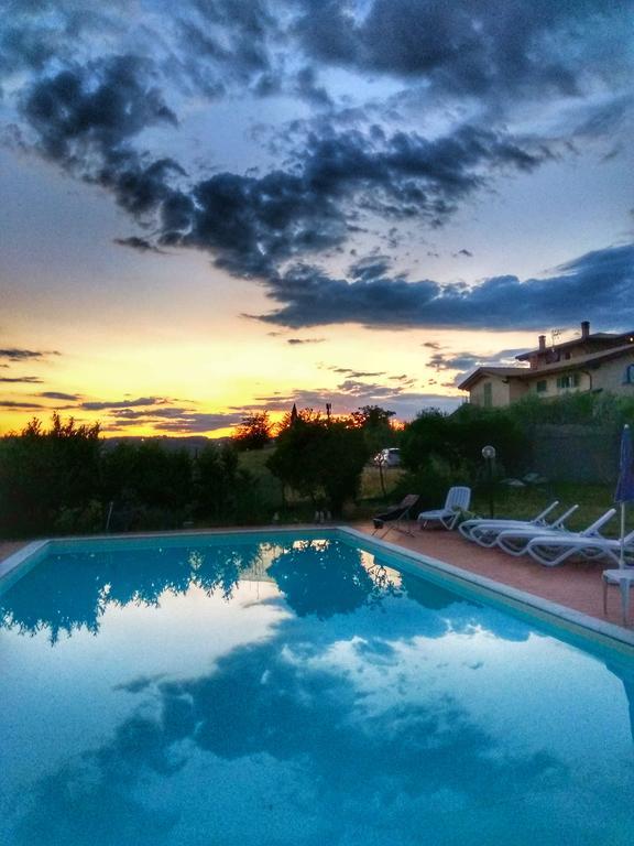 Residence Il Colle Collestrada Екстериор снимка