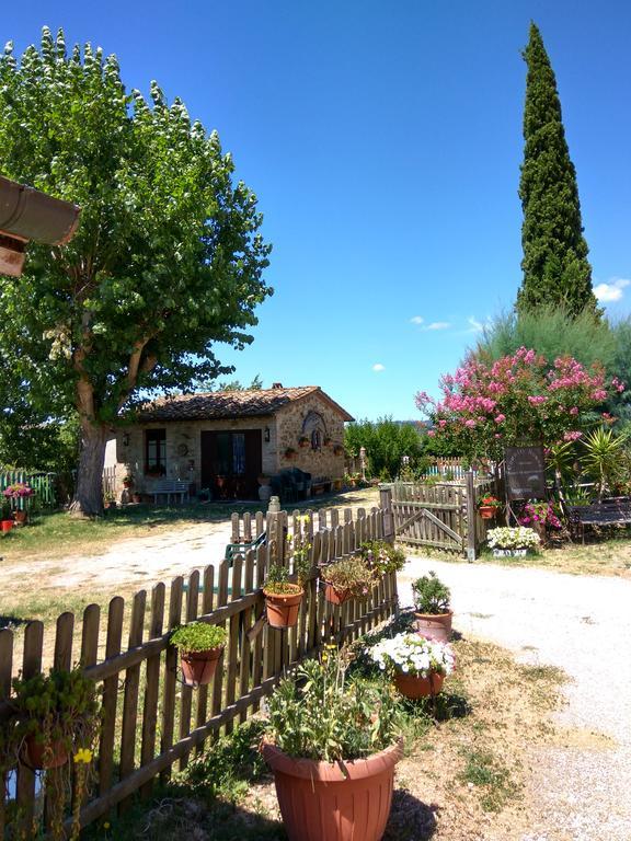 Residence Il Colle Collestrada Екстериор снимка