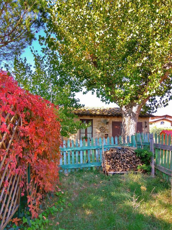 Residence Il Colle Collestrada Екстериор снимка